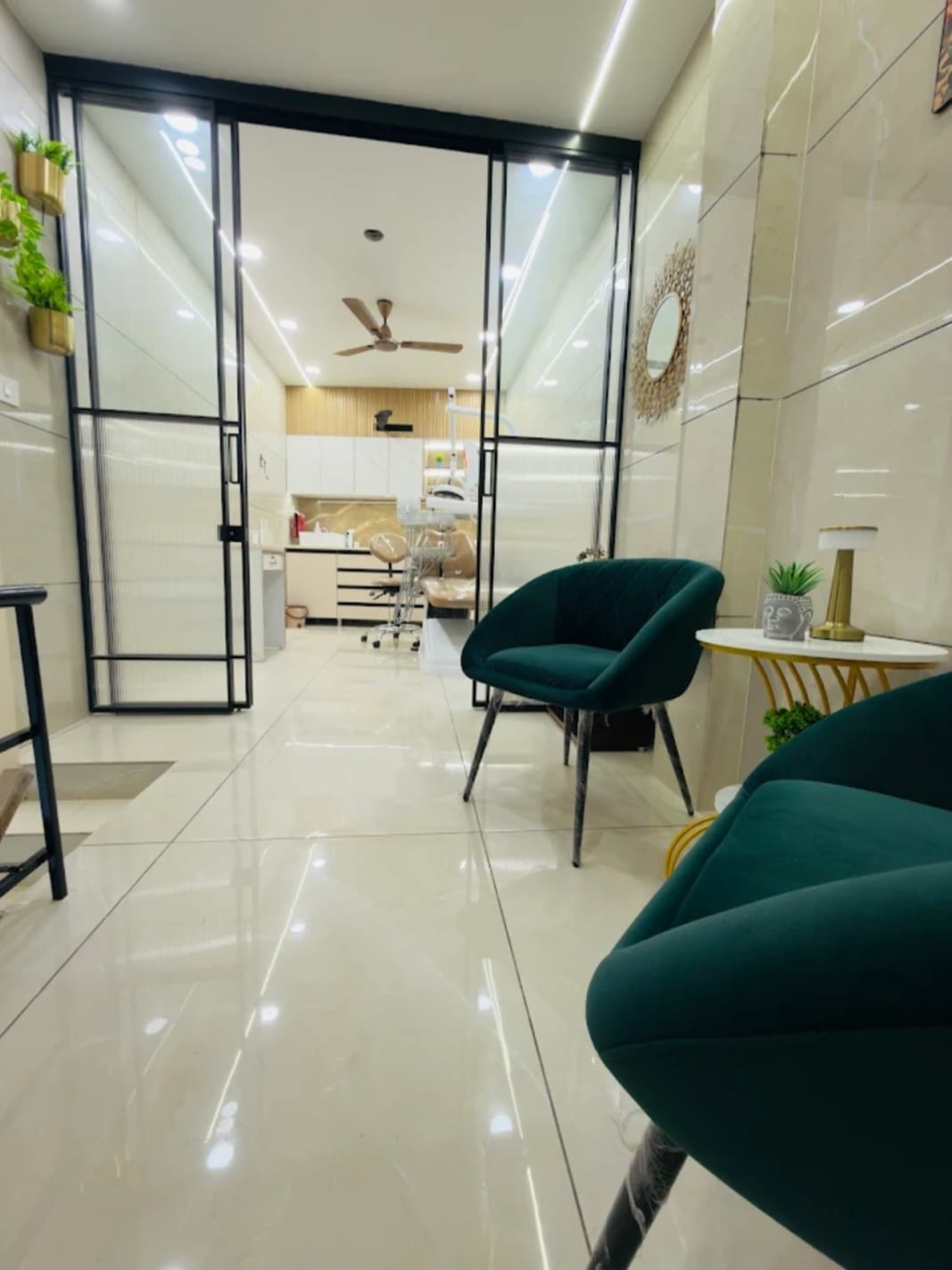 Comfortable waiting area at Gupta Dental Clinic